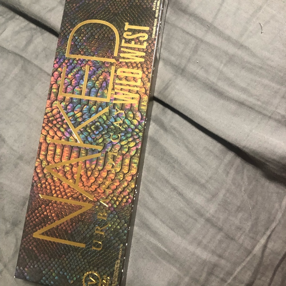 Urban decay Wild West eyeshadow palette